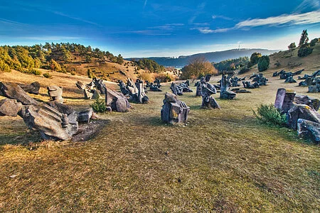 HDRtist HDR - http://www.ohanaware.com/hdrtist/