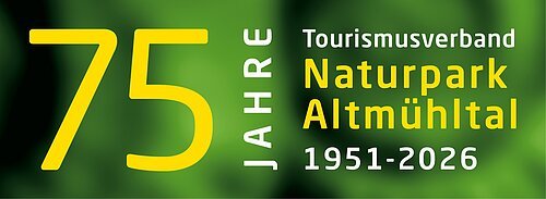 75 Jahre Tourismusverband Naturpark Altmühltal 1951-2026 auf grünem Hintergrund